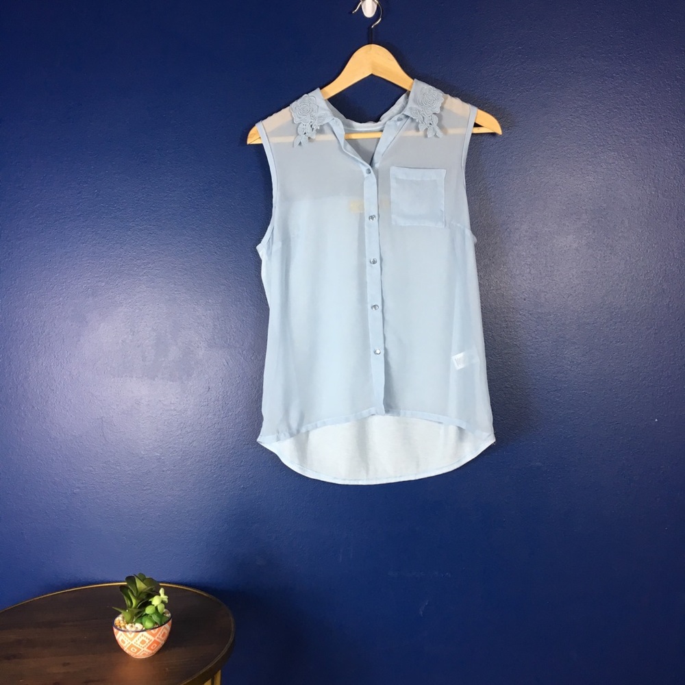Vera Wang Princess Lace  Collar Sleeveless Blouse